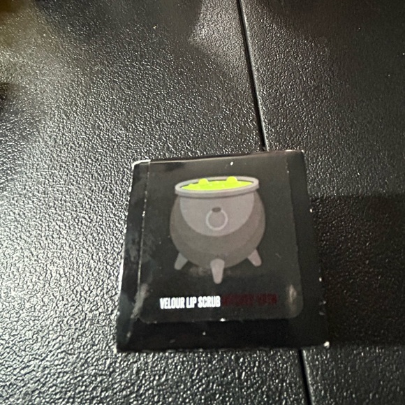 Jeffree Star ⭐️ Velour Lip Scrub NEW - Picture 6 of 11